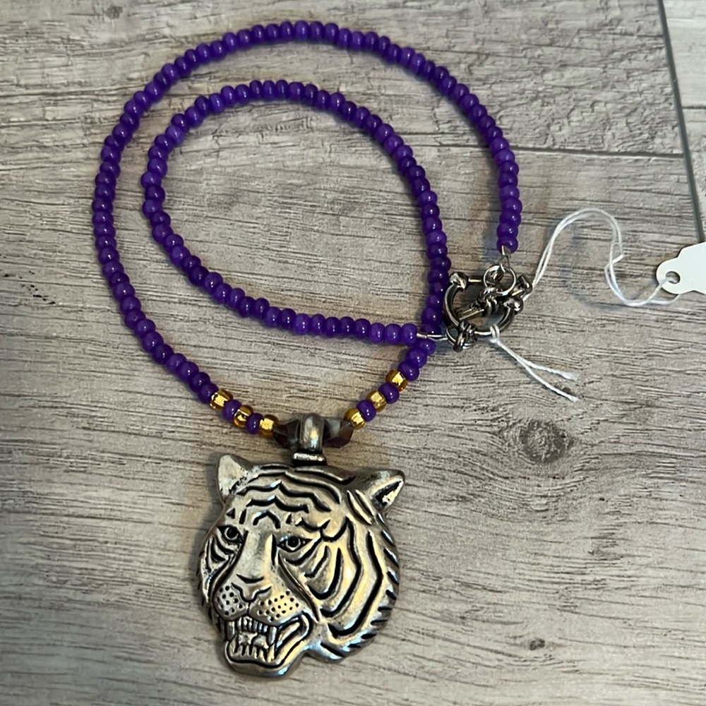 3 For $13
LSU NECKLACE